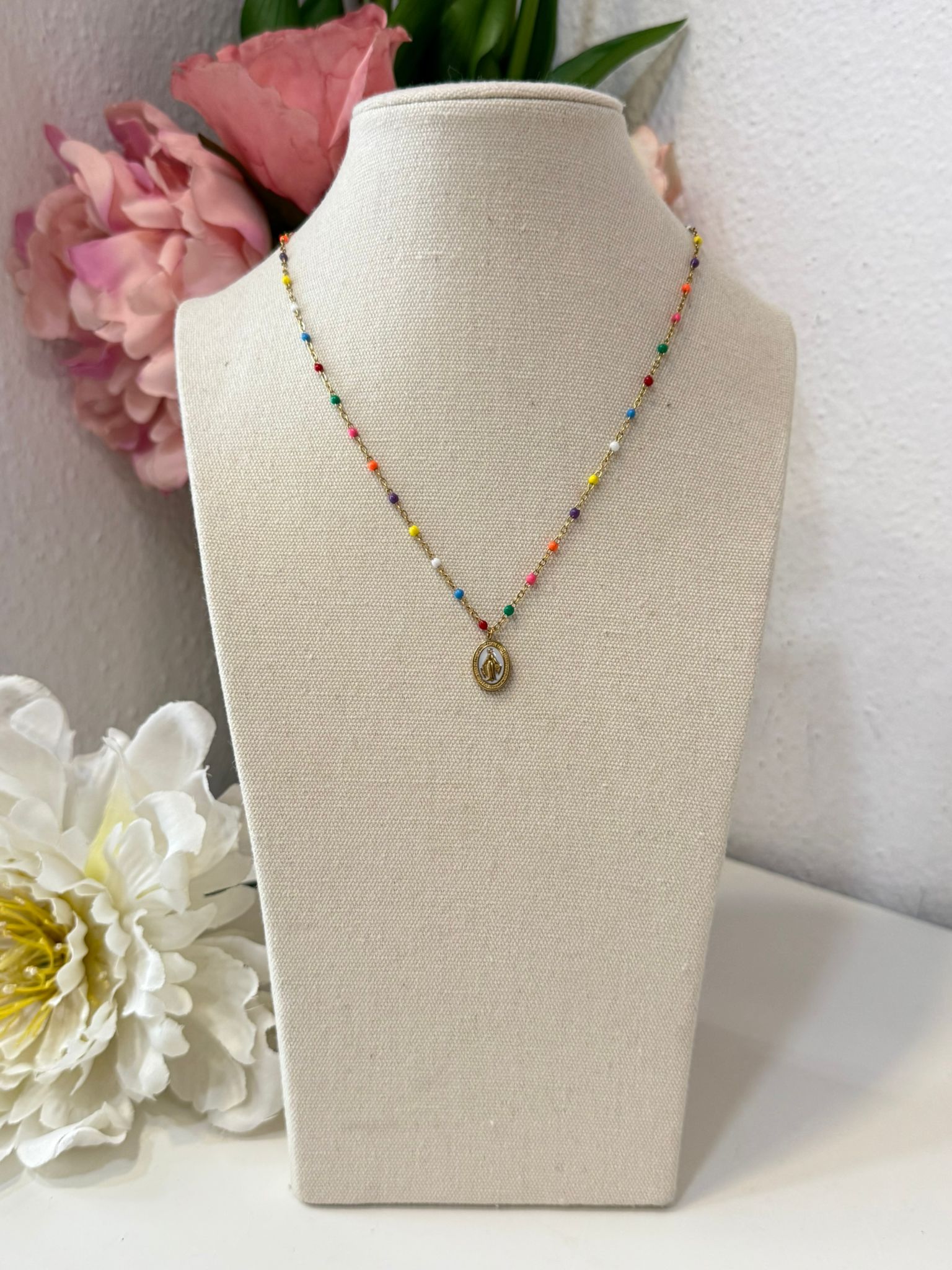 Collar Virgen Milagrosa Colorinchi